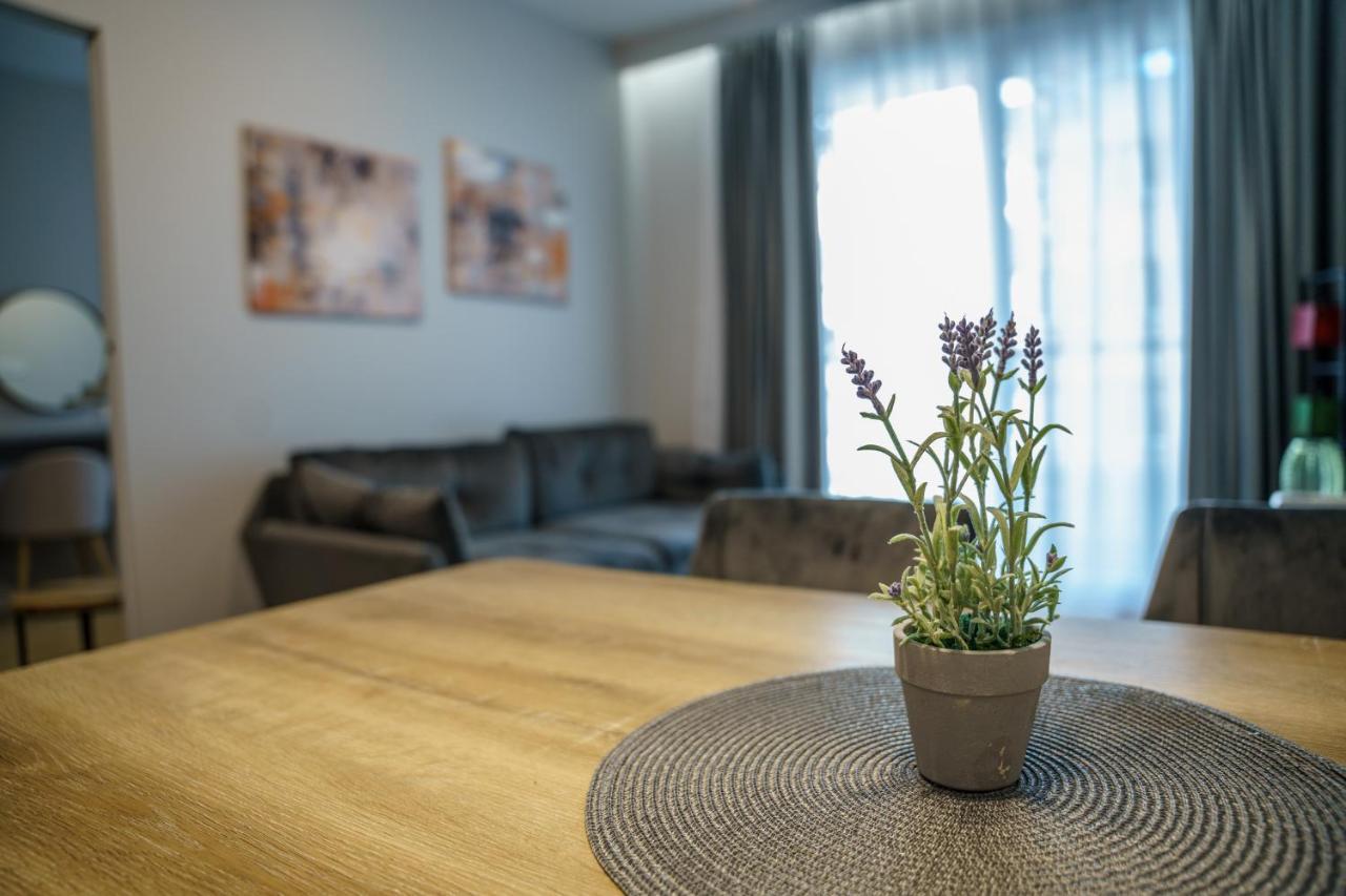 Bright And Charming- Golden Apartments- City Center&S18 Warszawa Exteriör bild