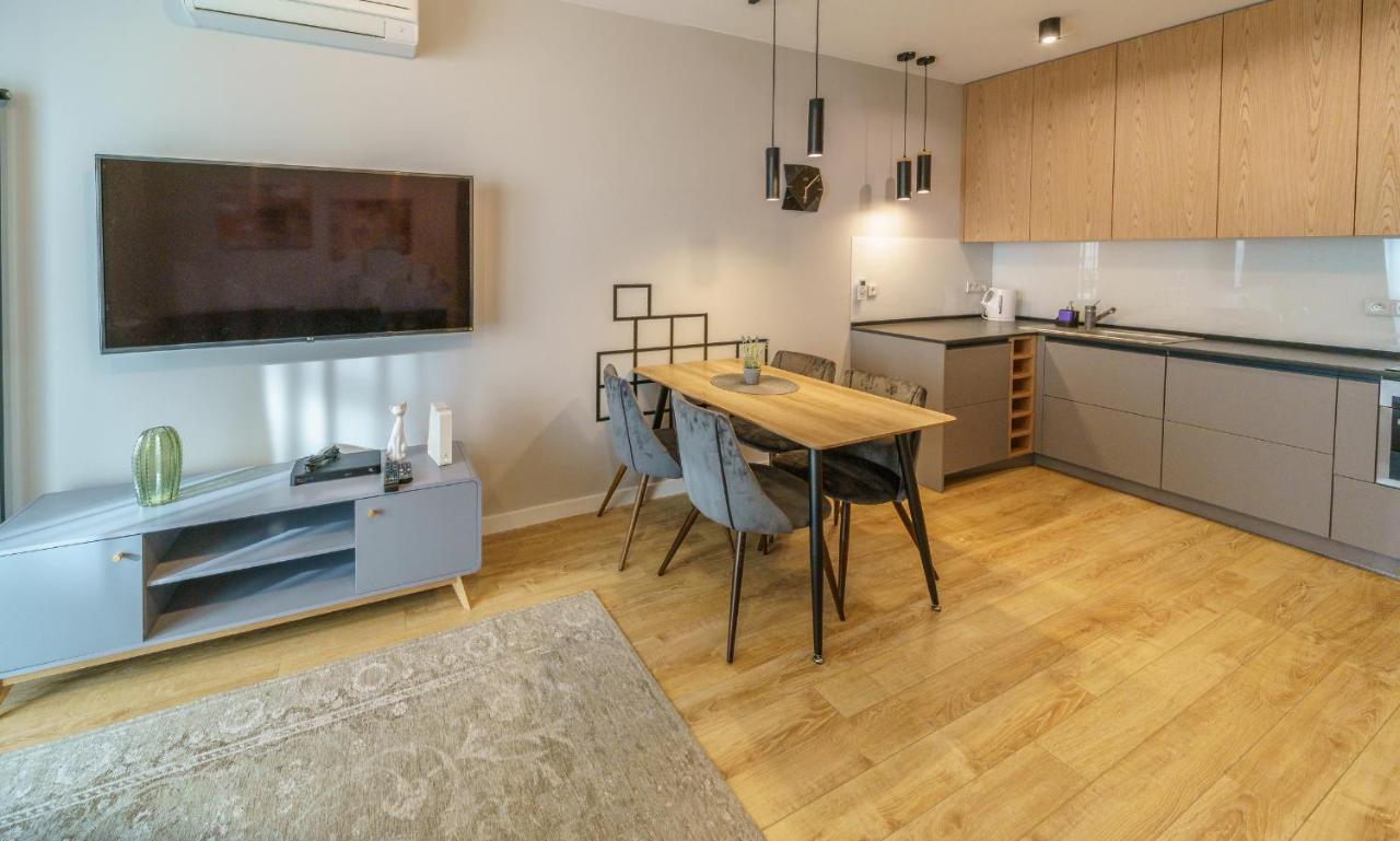 Bright And Charming- Golden Apartments- City Center&S18 Warszawa Exteriör bild