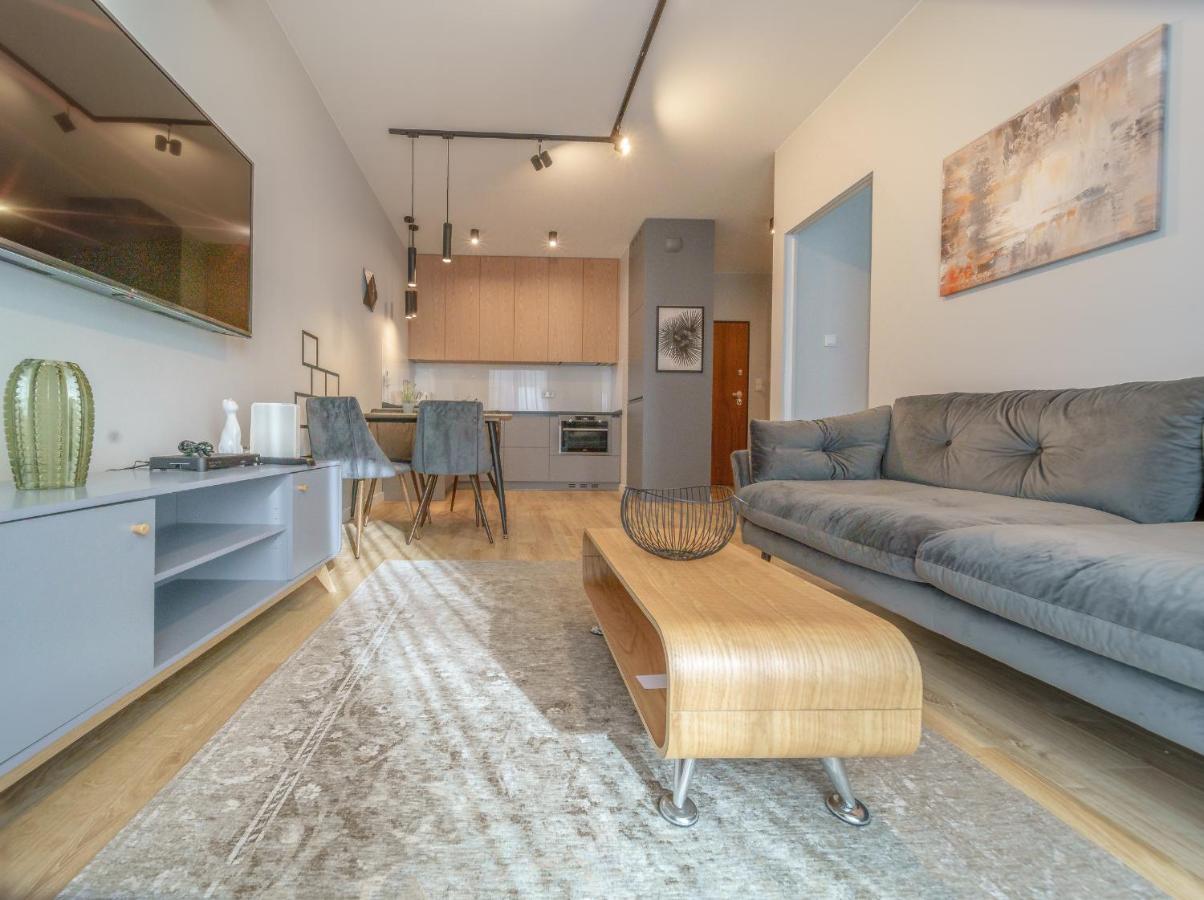 Bright And Charming- Golden Apartments- City Center&S18 Warszawa Exteriör bild