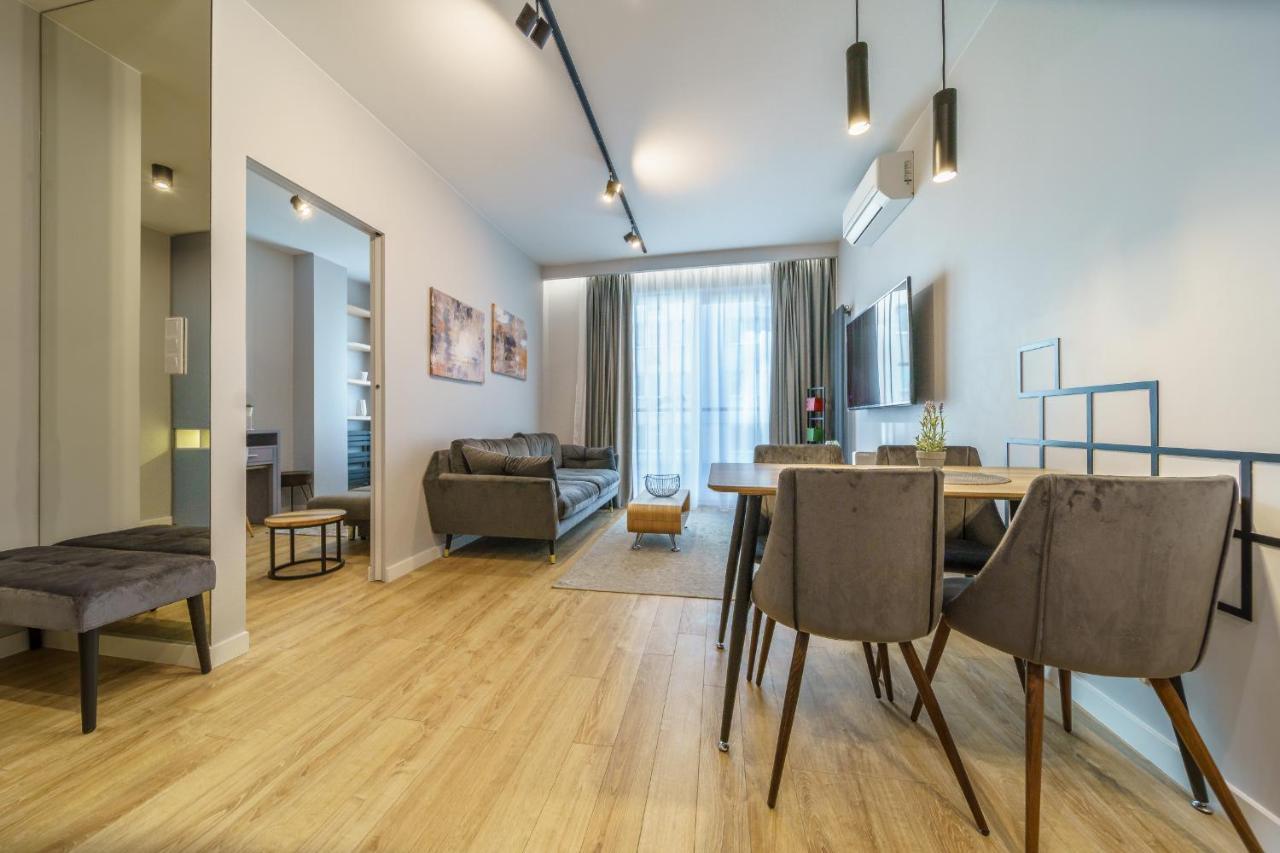 Bright And Charming- Golden Apartments- City Center&S18 Warszawa Exteriör bild