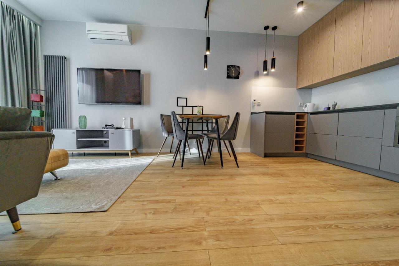 Bright And Charming- Golden Apartments- City Center&S18 Warszawa Exteriör bild